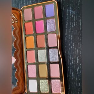 Too Faced pumpkin spice eyeshadow palette